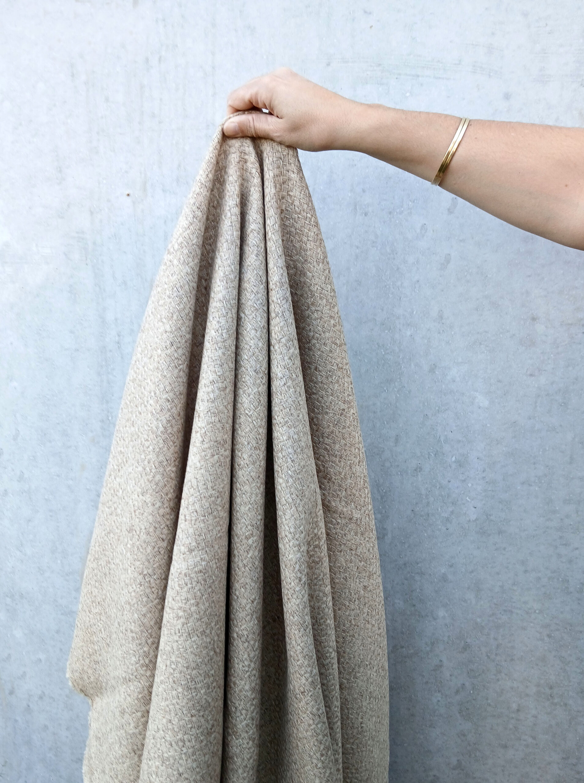 Plaid en laine française tissé dans les Pyrénées Orientales Plaid en laine française tissé dans les Pyrénées Orientales