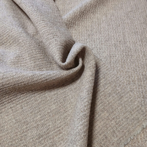 tissu en laine française tissé dans les Pyrénées-Orientales