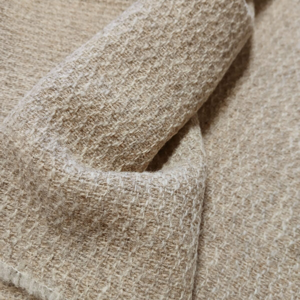 tissu en laine française tissé dans les Pyrénées-Orientales