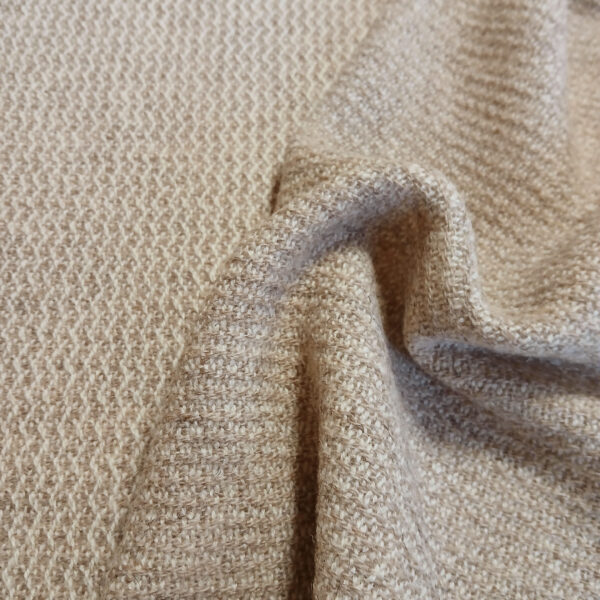 tissu en laine française tissé dans les Pyrénées-Orientales